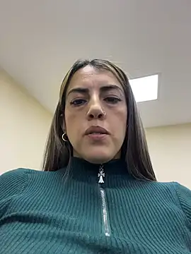 Paulinaa bella online show from March 4, 2026, 1:02 am