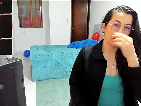 Snapshot of talia_mystic chatting on February 24, 2026, 12:50 pm talia mystic online show from February 24, 2026, 12:50 pm