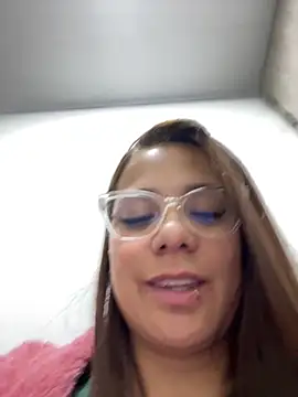 Pretty  Milf online show from May 10, 2026, 12:03 am