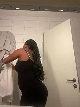 xo steffyxo 4 online show from February 10, 2026, 9:14 pm