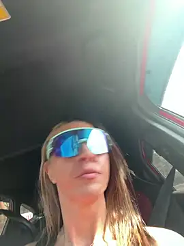 tastemecaroline online show from March 31, 2026, 8:55 pm