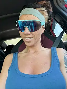 tastemecaroline online show from April 8, 2026, 6:53 pm