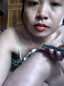 miumiu sexy2x online show from April 8, 2026, 4:47 am