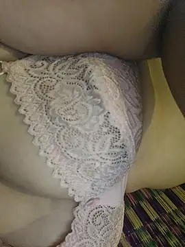 Snapshot of TamilDreamgirl08 chatting on April 14, 2026, 5:18 pm TamilDreamgirl08 online show from April 14, 2026, 5:18 pm