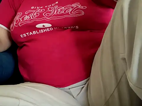 Snapshot of TamilDreamgirl08 chatting on April 7, 2026, 5:53 am TamilDreamgirl08 online show from April 7, 2026, 5:53 am