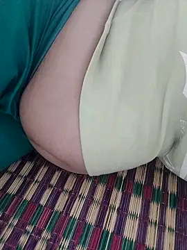 Snapshot of TamilDreamgirl08 chatting on April 1, 2026, 5:31 am TamilDreamgirl08 online show from April 1, 2026, 5:31 am