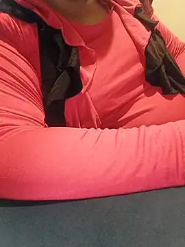 Snapshot of TamilDreamgirl08 chatting on March 29, 2026, 9:49 pm TamilDreamgirl08 online show from March 29, 2026, 9:49 pm