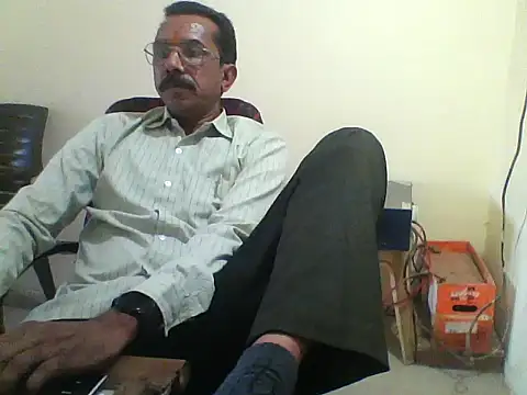 Snapshot of dream_king_1985 chatting on March 16, 2026, 8:07 am dream king 1985 online show from March 16, 2026, 8:07 am