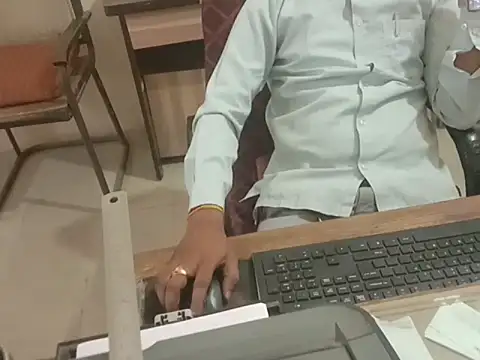 Snapshot of dream_king_1985 chatting on April 10, 2026, 12:34 pm dream king 1985 online show from April 10, 2026, 12:34 pm