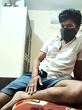 Hottlund6 online show from April 7, 2026, 2:24 am