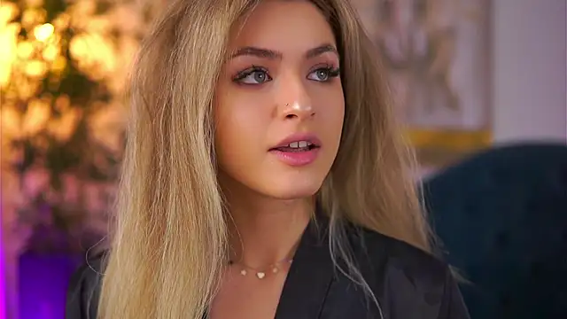 Snapshot of NayaQuinn chatting on February 4, 2026, 7:09 pm NayaQuinn online show from February 4, 2026, 7:09 pm