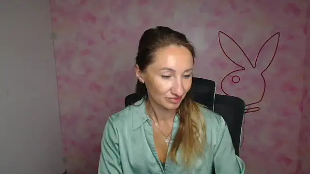 Snapshot of Diana_Sweeet_ chatting on March 23, 2026, 6:24 am Diana Sweeet online show from March 23, 2026, 6:24 am