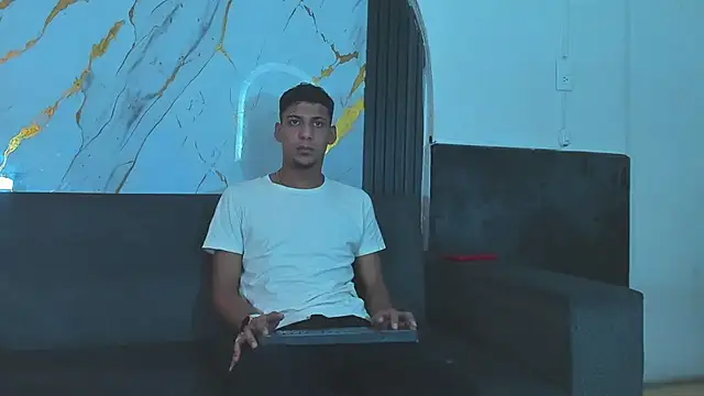 Snapshot of ALEX_KEITH26 chatting on February 25, 2026, 12:27 pm ALEX KEITH26 online show from February 25, 2026, 12:27 pm