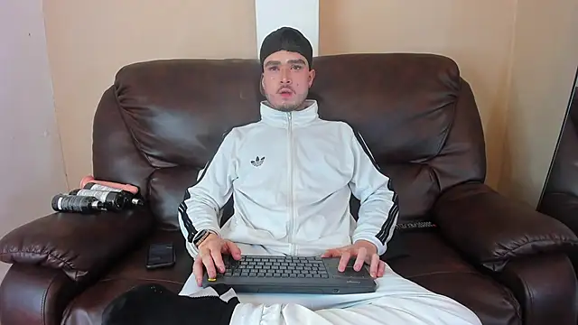 Salvattore Muller online show from April 9, 2026, 12:34 am