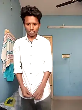 Snapshot of stylee_satheesh chatting on February 9, 2026, 5:49 am stylee satheesh online show from February 9, 2026, 5:49 am