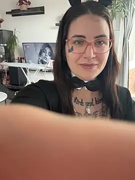 NyxTattoo online show from April 6, 2026, 10:05 am