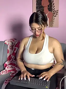 TatiJx Pink online show from February 12, 2026, 1:00 pm