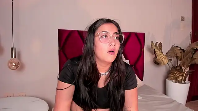 BelllaStone online show from January 16, 2026, 6:12 pm