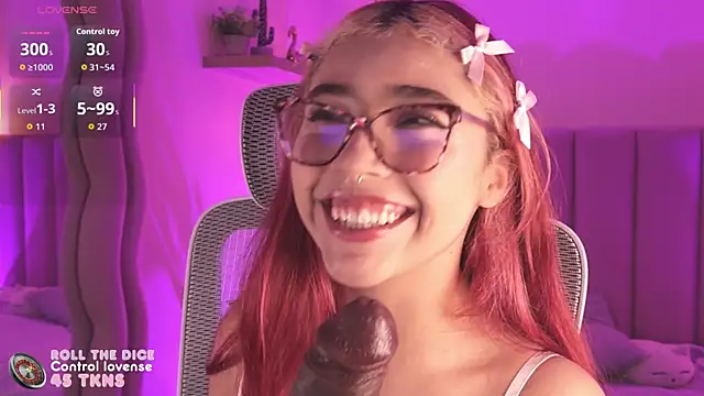 Dakota velvet  online show from April 8, 2026, 12:17 pm