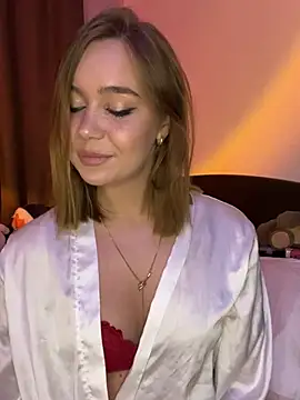 Snapshot of SilverHanna chatting on February 1, 2026, 11:58 pm SilverHanna online show from February 1, 2026, 11:58 pm