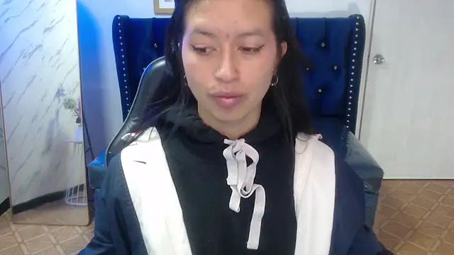 Snapshot of Candy_Rose_v chatting on March 2, 2026, 1:07 pm Candy Rose v online show from March 2, 2026, 1:07 pm