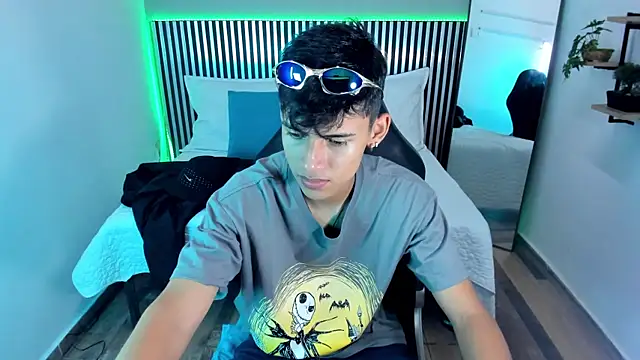 Snapshot of Astaroth_Grigori chatting on February 16, 2026, 6:17 pm Astaroth Grigori online show from February 16, 2026, 6:17 pm