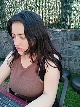 By Lia online show from February 13, 2026, 7:47 pm