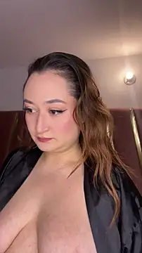 SalomeFlores online show from June 10, 2026, 12:34 am