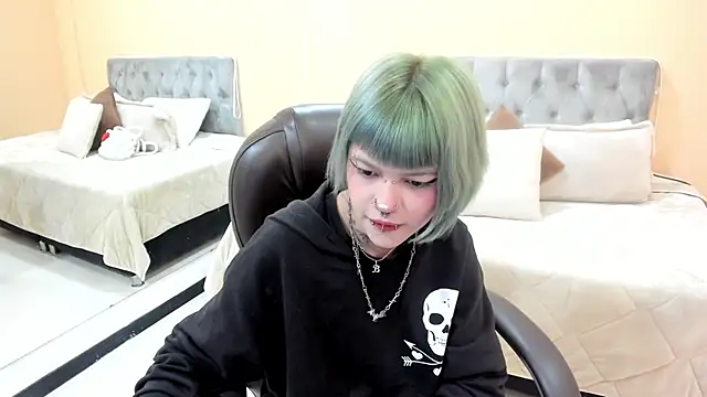 Bela Craxkerr online show from March 7, 2026, 12:54 pm