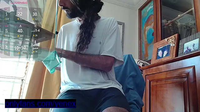 Snapshot of aircum99 chatting on June 9, 2026, 12:06 pm aircum99 online show from June 9, 2026, 12:06 pm
