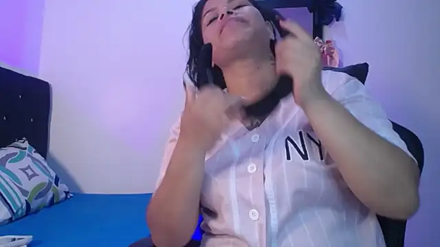 Snapshot of Aurora_sanchess chatting on February 7, 2026, 3:25 am Aurora sanchess online show from February 7, 2026, 3:25 am