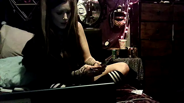 allymoon1369 online show from April 13, 2026, 7:01 am