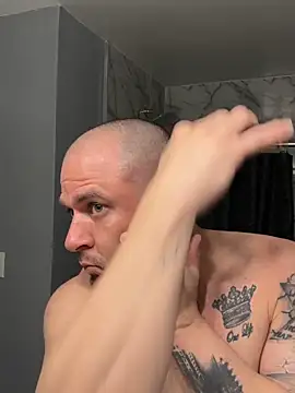 J thebeastxxx online show from March 25, 2026, 3:39 am