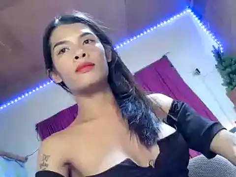 Snapshot of kelsythra_Velour chatting on May 9, 2026, 10:29 am kelsythra Velour online show from May 9, 2026, 10:29 am