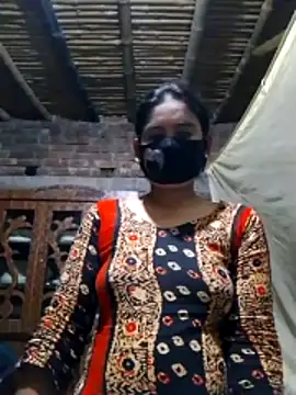 Hot Sweeti online show from March 4, 2026, 11:12 pm