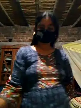 Hot Sweeti online show from March 3, 2026, 11:45 pm