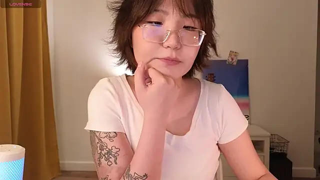 nullgirl online show from July 21, 2026, 2:58 am