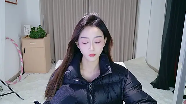 Snapshot of Dancing-Coco12 chatting on February 4, 2026, 3:56 am Dancing-Coco12 online show from February 4, 2026, 3:56 am