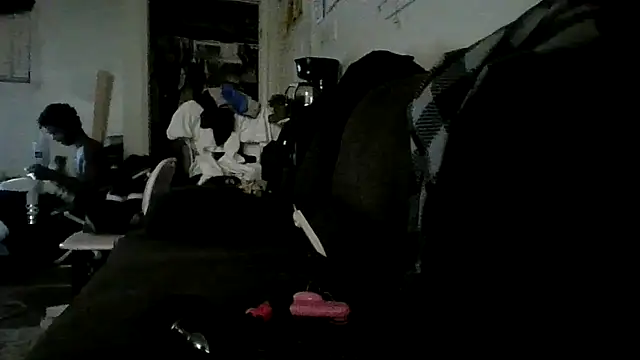 Snapshot of LadySn0w26 chatting on August 8, 2026, 2:40 am LadySn0w26 online show from August 8, 2026, 2:40 am