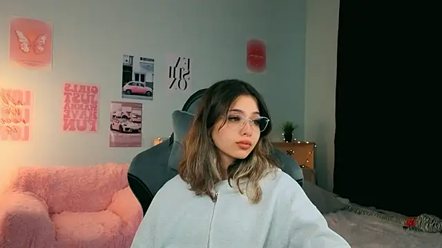 Snapshot of dinnerwithflowers chatting on February 16, 2026, 1:10 pm dinnerwithflowers online show from February 16, 2026, 1:10 pm