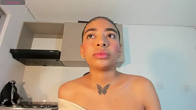 Scarlet Vixen  online show from April 11, 2026, 12:42 pm