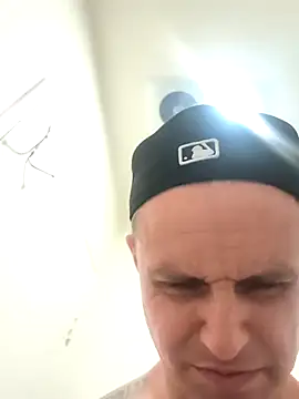 Snapshot of ThickaThuckDick07 chatting on April 15, 2026, 5:57 am ThickaThuckDick07 online show from April 15, 2026, 5:57 am