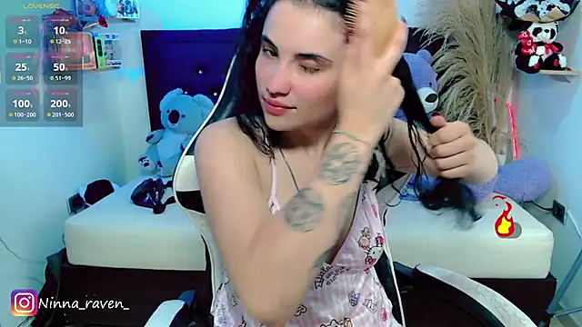 Snapshot of AriaDark chatting on July 13, 2026, 9:03 pm AriaDark online show from July 13, 2026, 9:03 pm