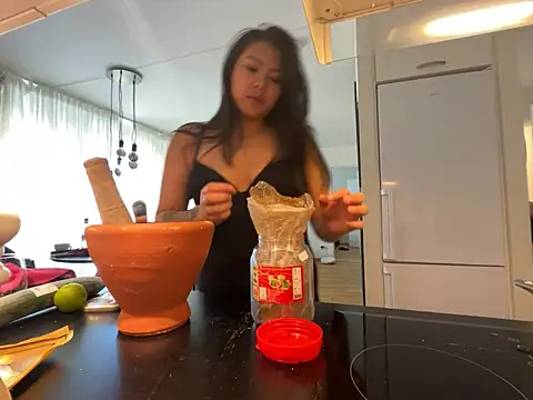 Snapshot of TitiTinyThai chatting on March 29, 2026, 11:56 am TitiTinyThai online show from March 29, 2026, 11:56 am