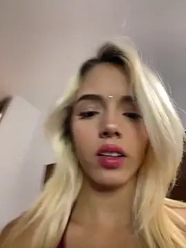 Snapshot of BUBUQUEEN chatting on February 14, 2026, 12:11 am BUBUQUEEN online show from February 14, 2026, 12:11 am