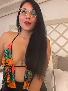 Snapshot of Miaswwe chatting on February 6, 2026, 2:02 pm Miaswwe online show from February 6, 2026, 2:02 pm