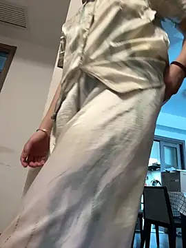 Cheating-wife online show from May 23, 2026, 7:40 am