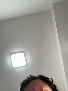 Cheating-wife online show from May 8, 2026, 7:23 am
