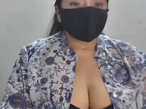 GaggingGirl  online show from May 27, 2026, 11:01 pm