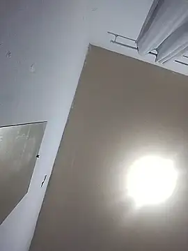 lauramartins77 online show from January 16, 2026, 2:15 am